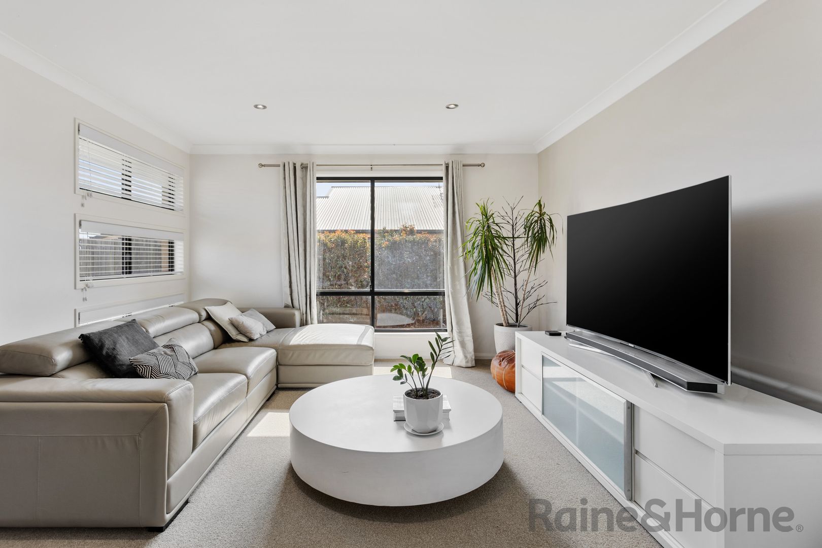 28 Pugh Street, Middle Ridge QLD 4350 - House For Rent - $620 | Domain