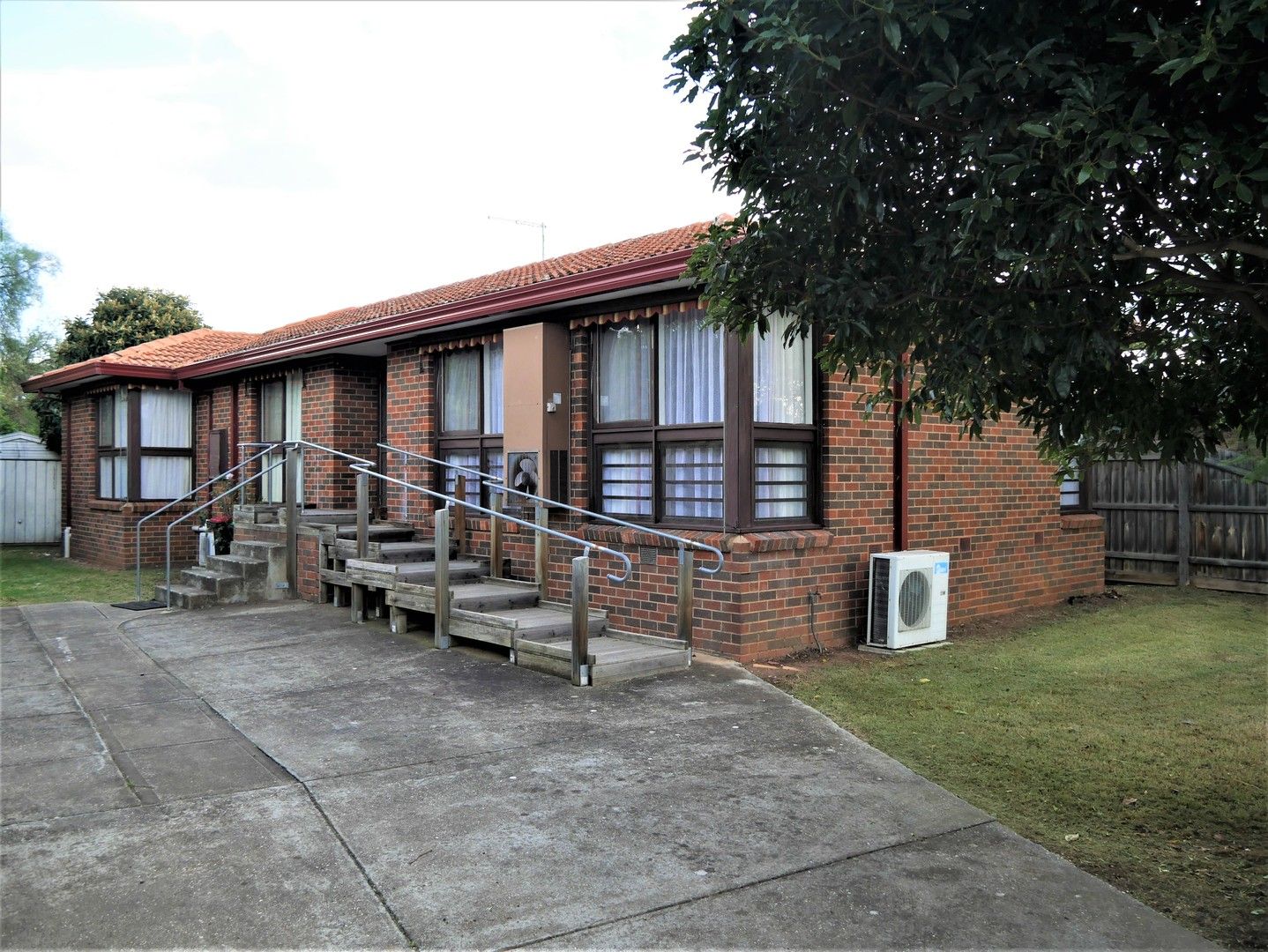3 bedrooms House in 11 Barries Road MELTON VIC, 3337