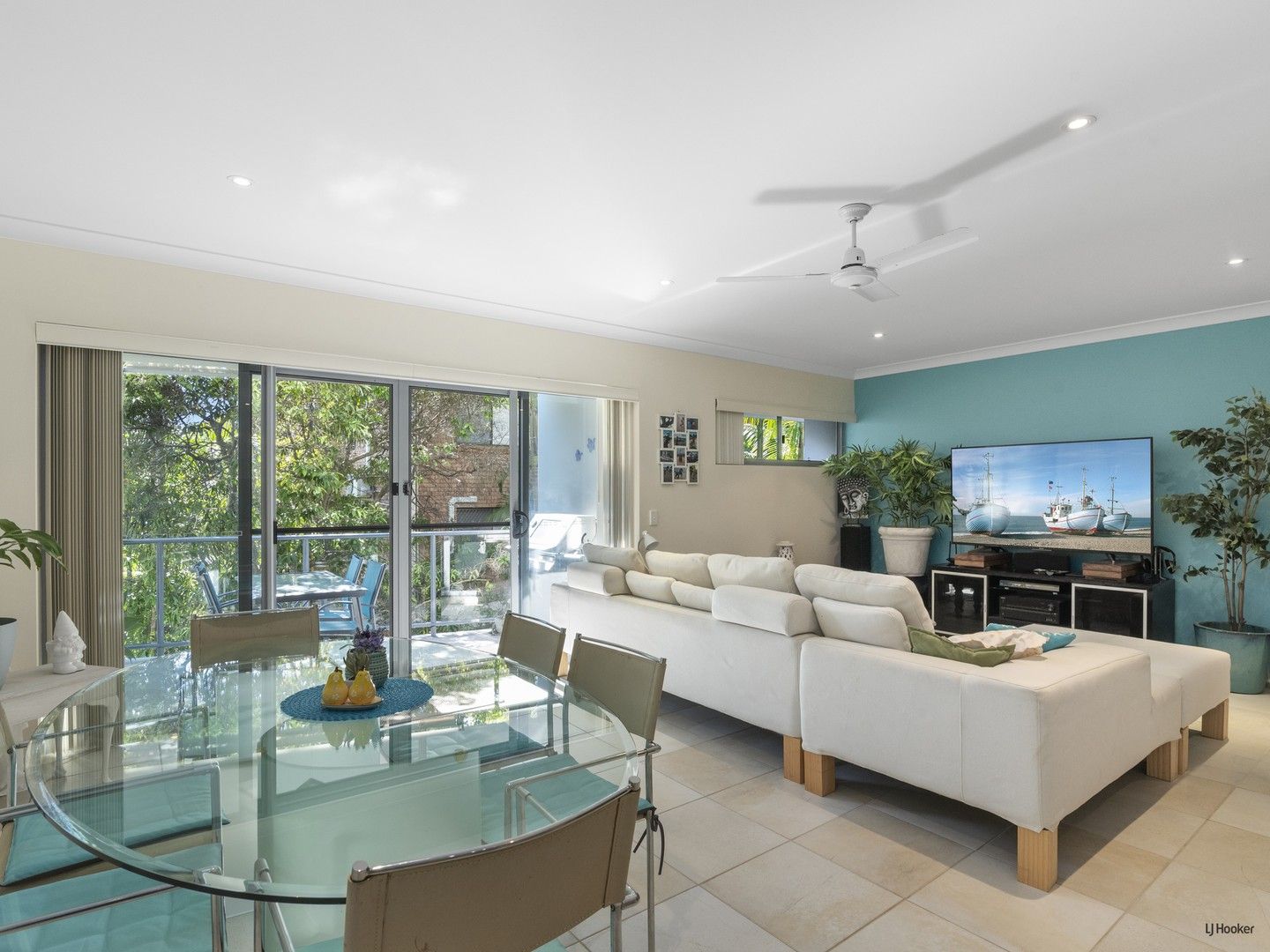 2 bedrooms Apartment / Unit / Flat in 6/61-63 Tallebudgera Drive PALM BEACH QLD, 4221