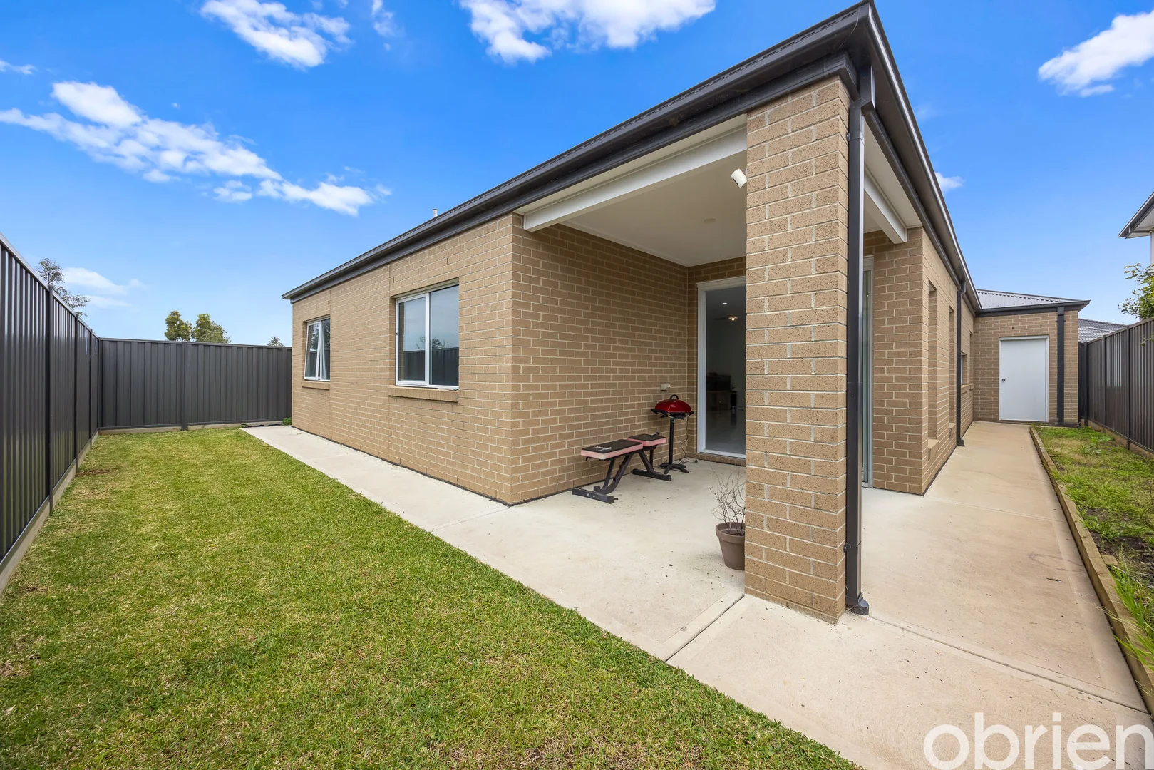 17 Coachella Way, Berwick VIC 3806 - House For Rent | Domain