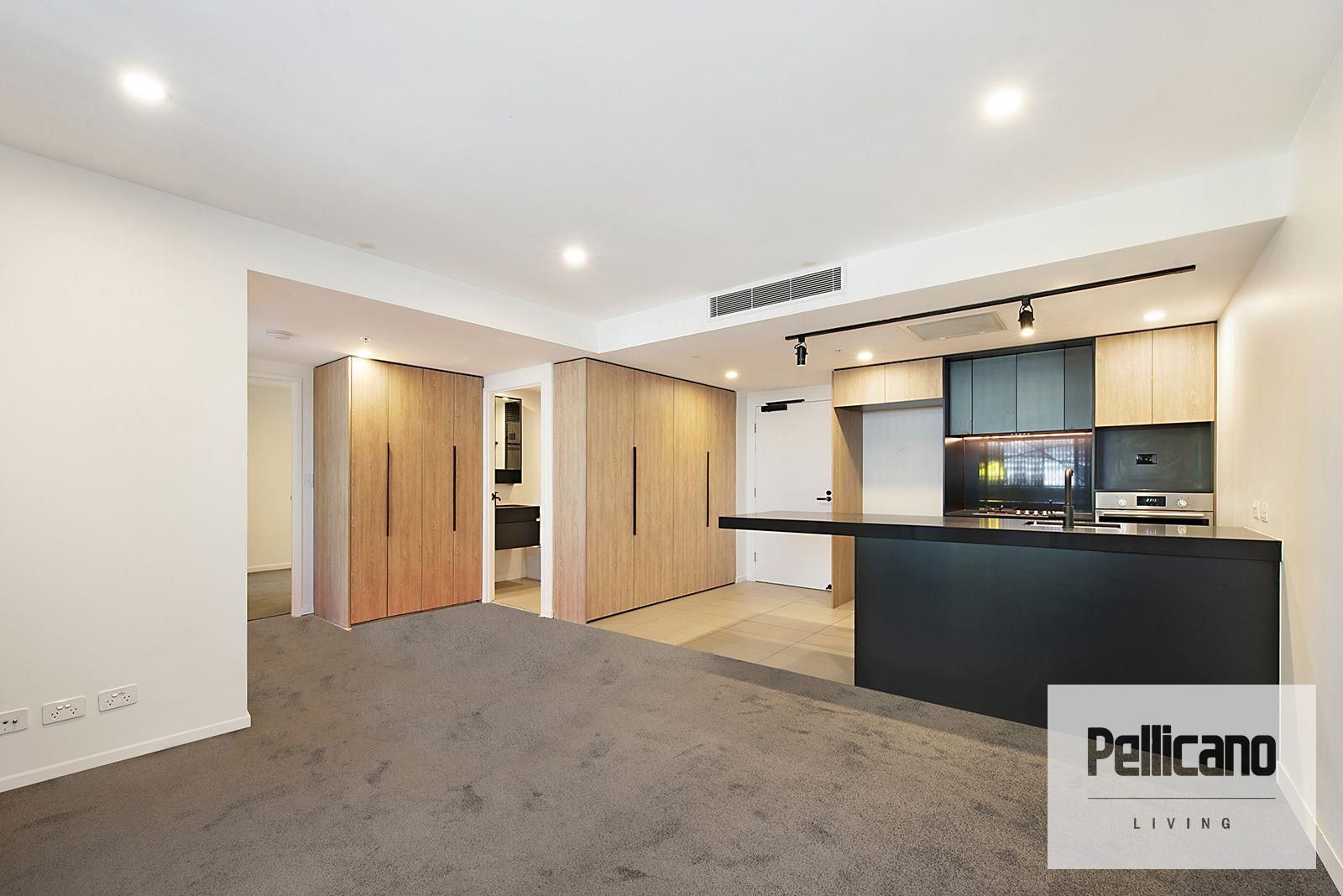 2 bedrooms Apartment / Unit / Flat in 1404/19 Deshon Street WOOLLOONGABBA QLD, 4102