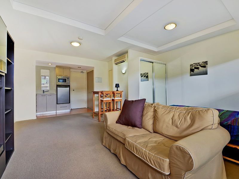 10/41 Fortescue Street, Spring Hill QLD 4000, Image 2