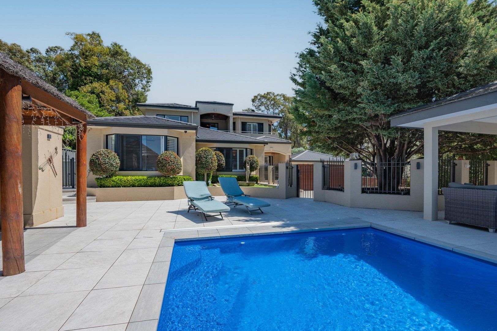 5 bedrooms House in  KALAMUNDA WA, 6076