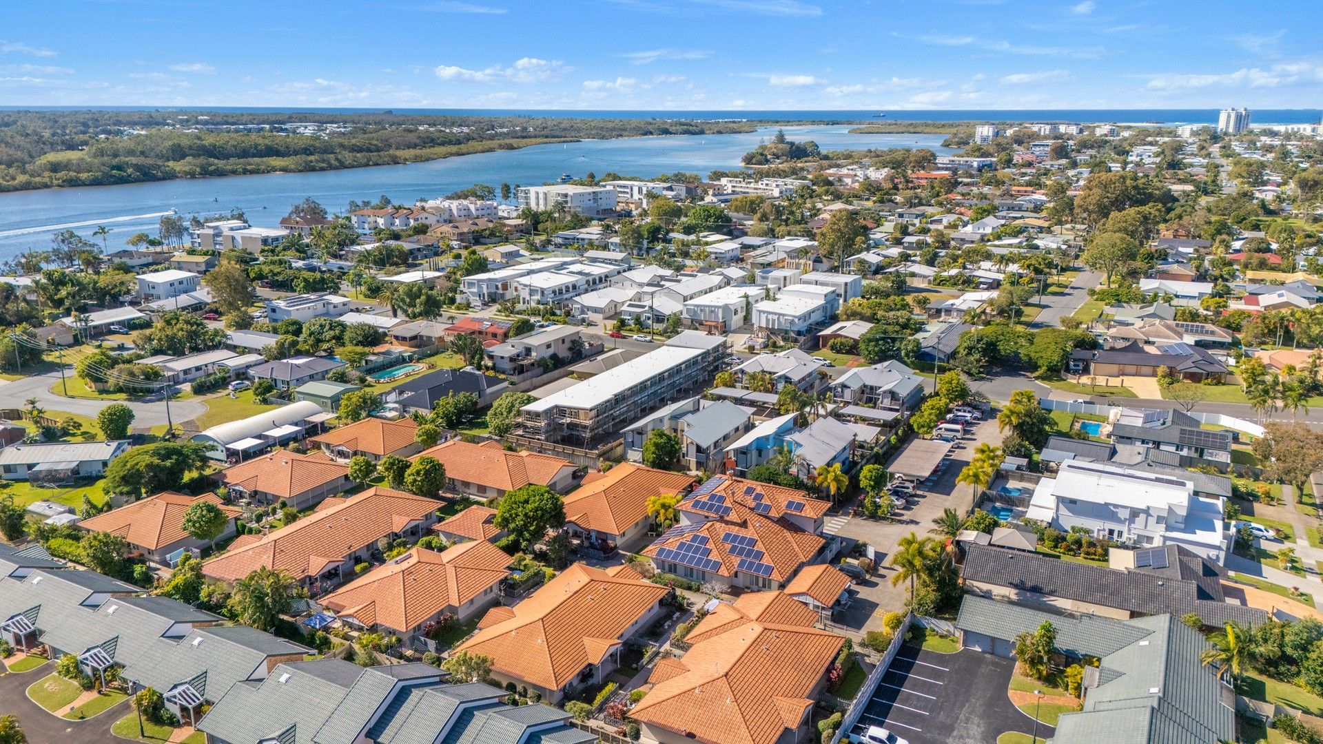 1 bedrooms Apartment / Unit / Flat in 42/26 Yinni Street MAROOCHYDORE QLD, 4558