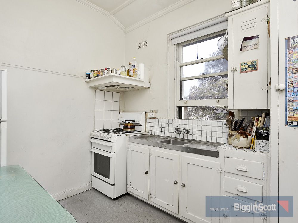 34 Blanche Street, St Kilda VIC 3182, Image 2