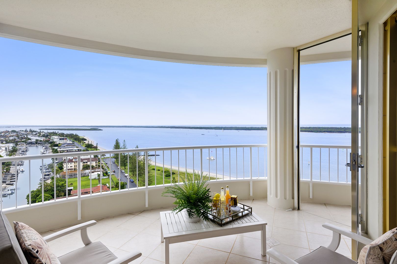 33/19 Oatland Esplanade, Runaway Bay QLD 4216, Image 2