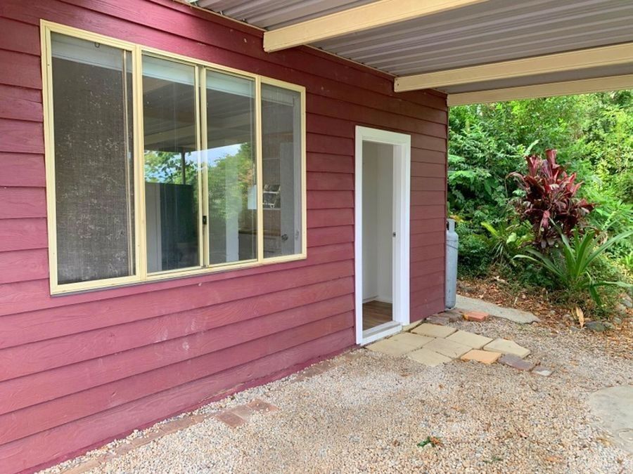 1 bedrooms Studio in 2/266 North Island Loop Road UPPER ORARA NSW, 2450