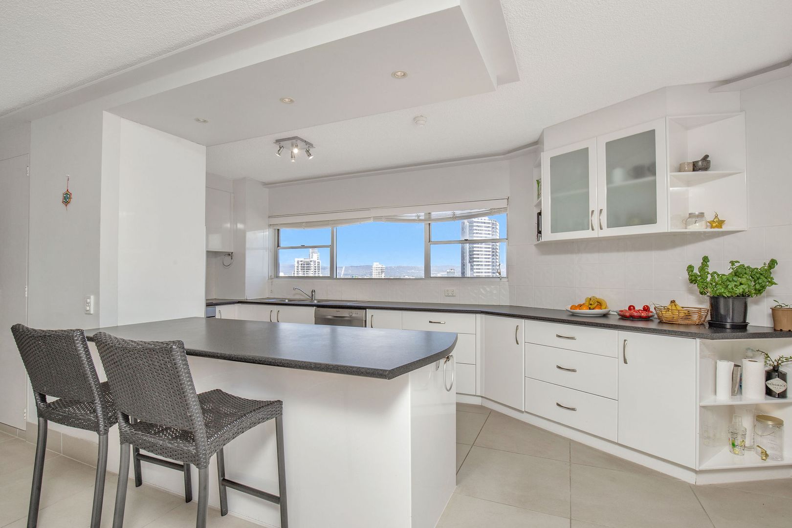 63/142 Esplanade, Surfers Paradise QLD 4217, Image 2