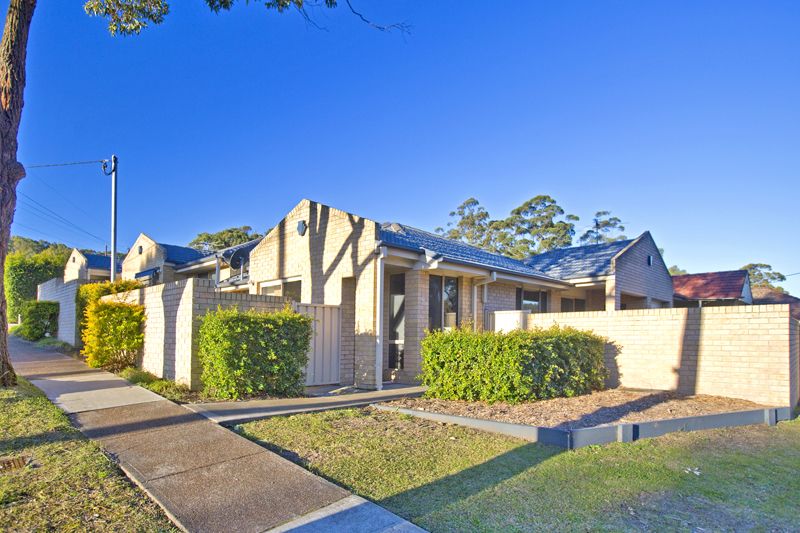 2 bedrooms Villa in 1/148 Croudace Road ELERMORE VALE NSW, 2287