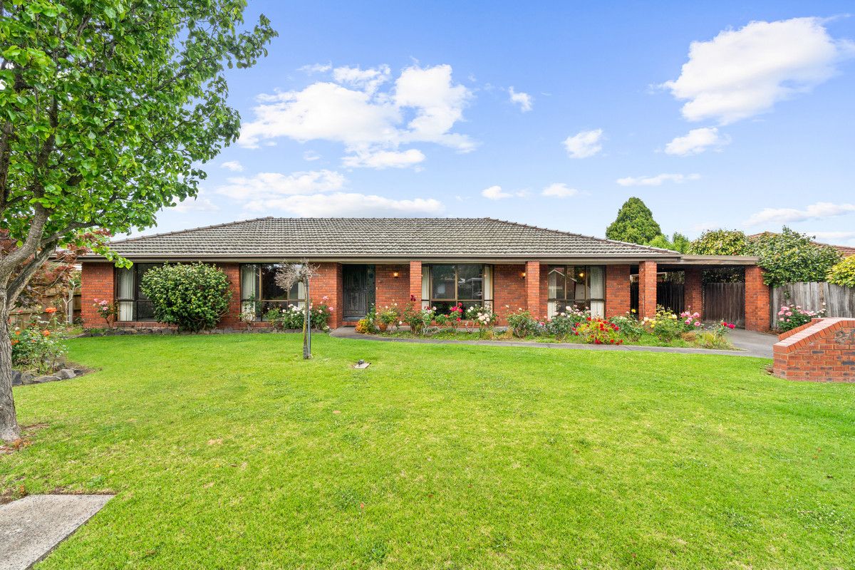 24 Helen Crescent, Sale VIC 3850, Image 0