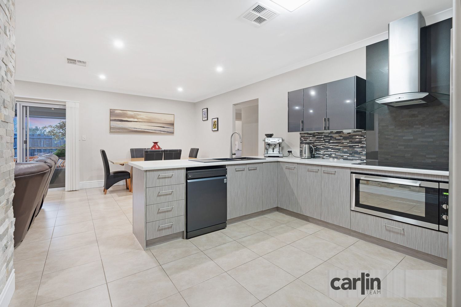 27 Quartz Avenue, Wellard WA 6170, Image 2