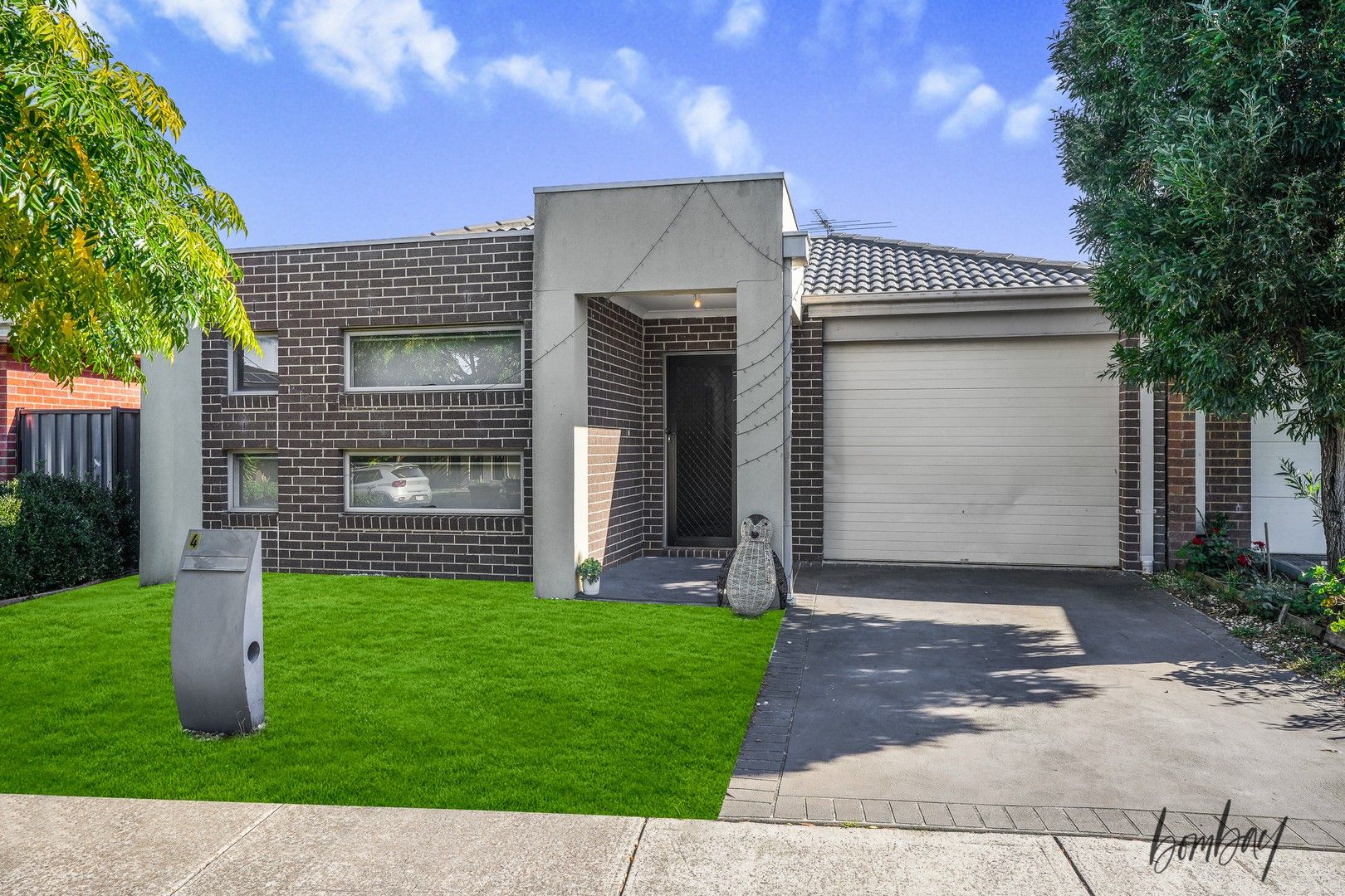 3 bedrooms House in 4 Huntingfield Street CRAIGIEBURN VIC, 3064