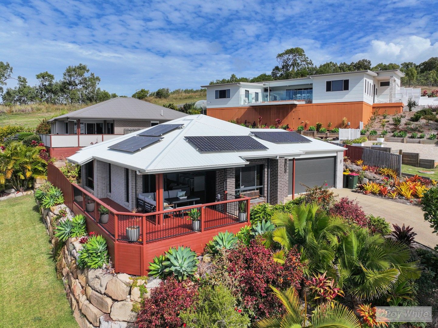 3 bedrooms House in 1 Ridge Avenue LAMMERMOOR QLD, 4703