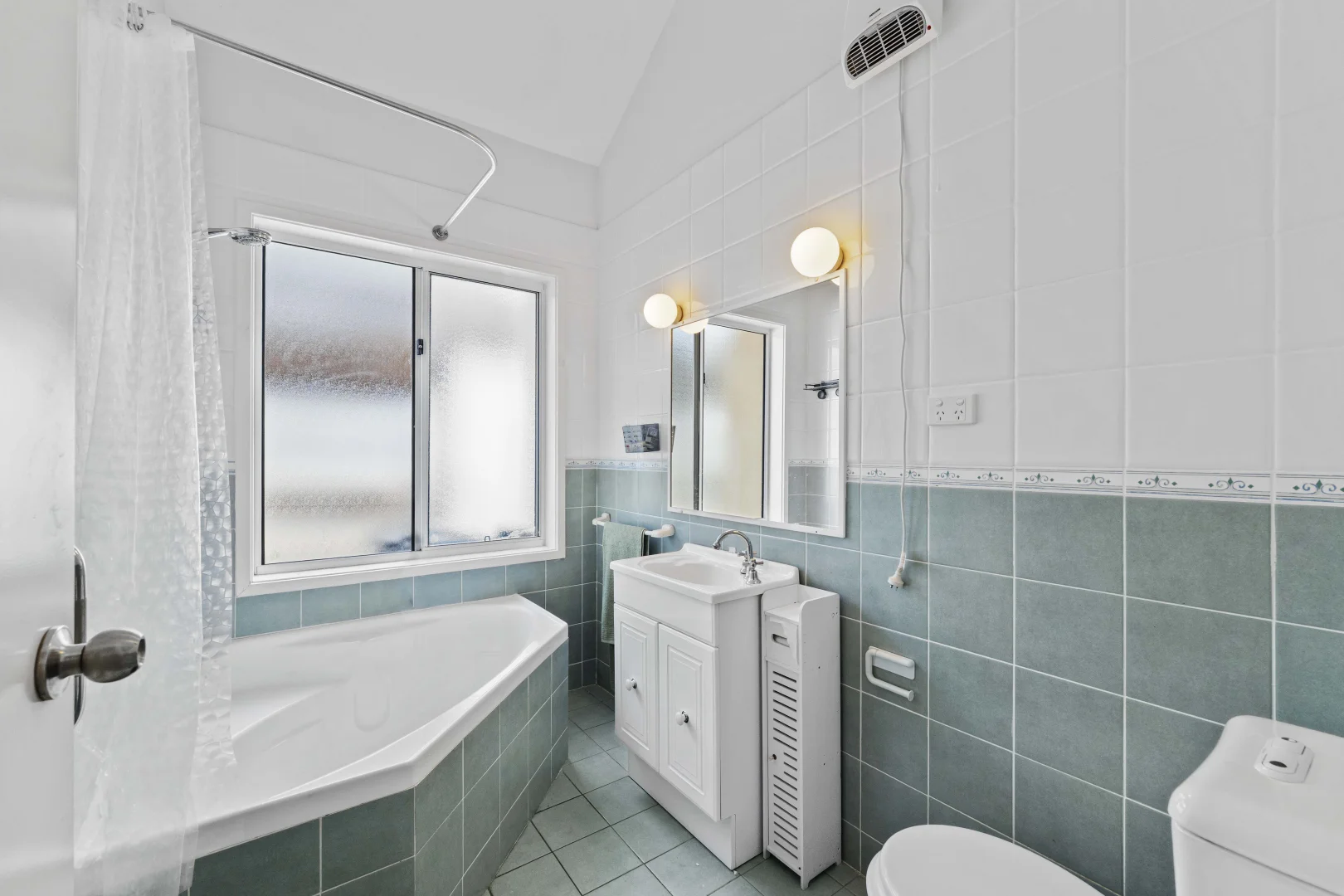 Additional image 8 of 30 Ginganup Road, Summerland Point NSW 2259