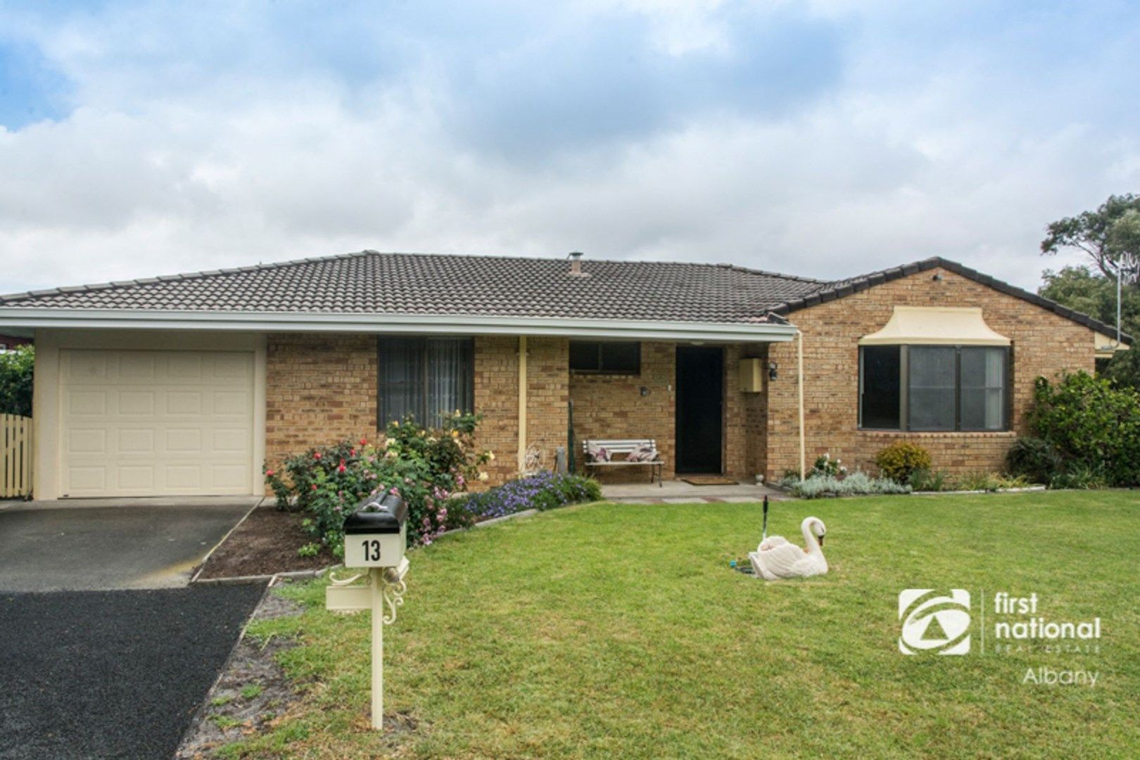 13 Wollaston Road, Middleton Beach WA 6330, Image 0