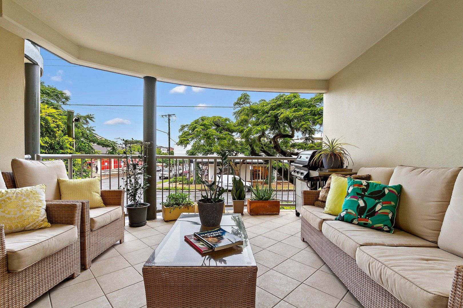 3 bedrooms Apartment / Unit / Flat in 102 Racecourse Road ASCOT QLD, 4007