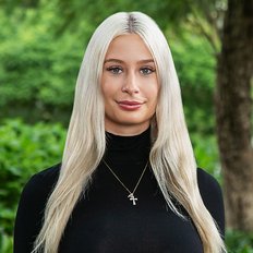 Alexandra Novak, Property manager