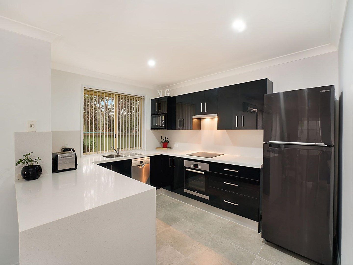 2/28 Country Grove Drive, Cameron Park NSW 2285, Image 0