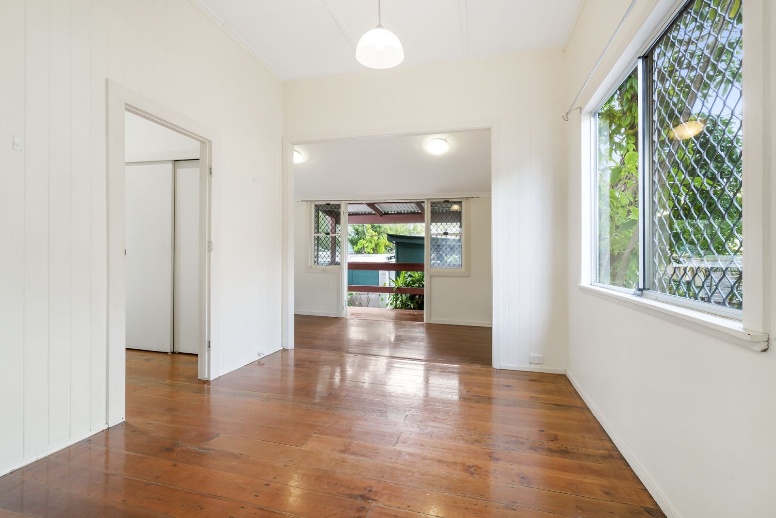 2 bedrooms House in 1/31 Golden Four Drive BILINGA QLD, 4225