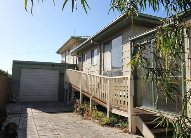 4 Links Street, Surf Beach VIC 3922