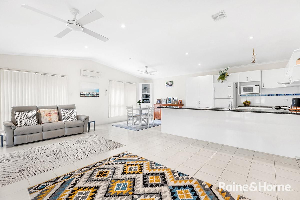 203/2 Mulloway Road, Chain Valley Bay NSW 2259, Image 2