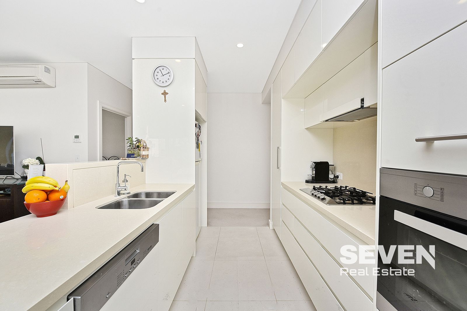 201/2 Palm Avenue, Breakfast Point NSW 2137, Image 2