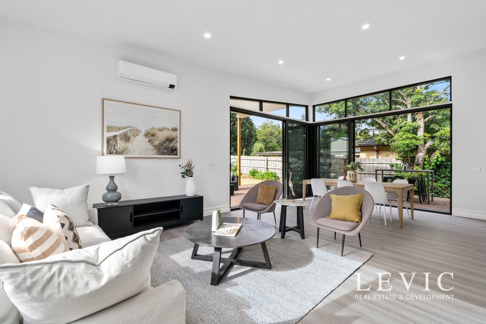 105 Rooks Road, Mitcham VIC 3132, Image 0