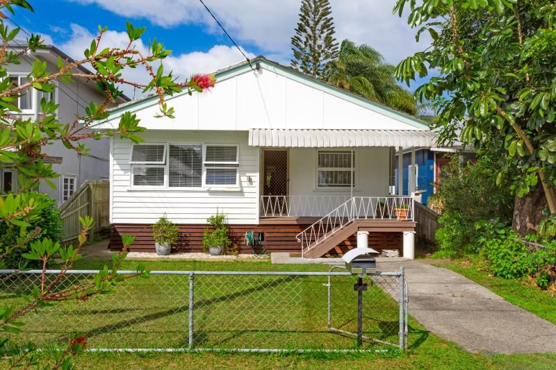 8 INGLIS STREET, Woody Point QLD 4019, Image 0