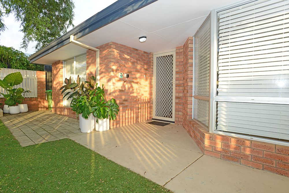 3 bedrooms House in 1/54 Elvira Street PALMYRA WA, 6157