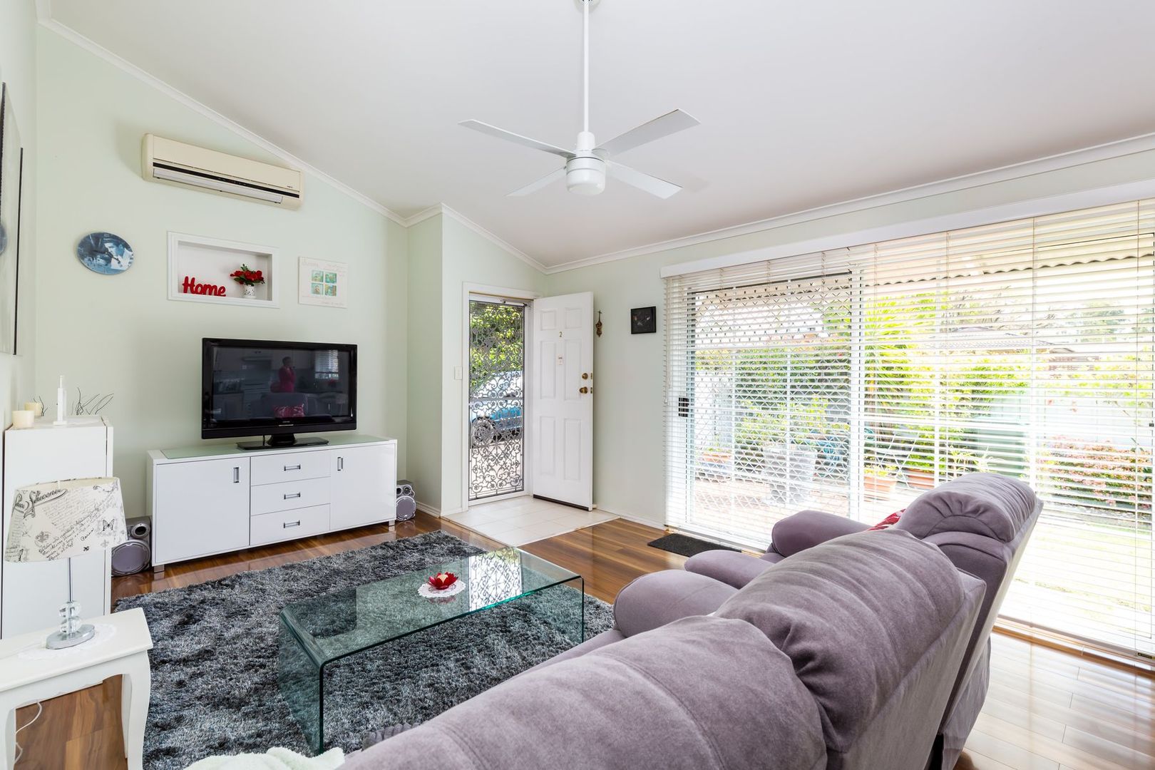 2/1 Knebworth Grove, Rathmines NSW 2283, Image 2