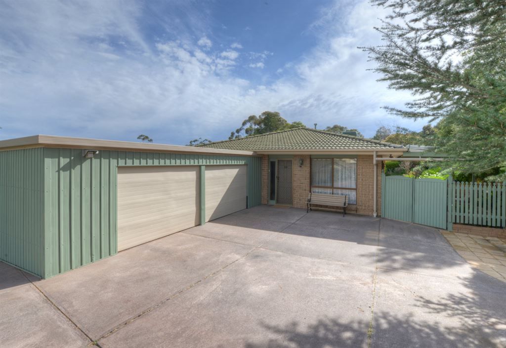 7 Melingie Court, Happy Valley SA 5159, Image 2