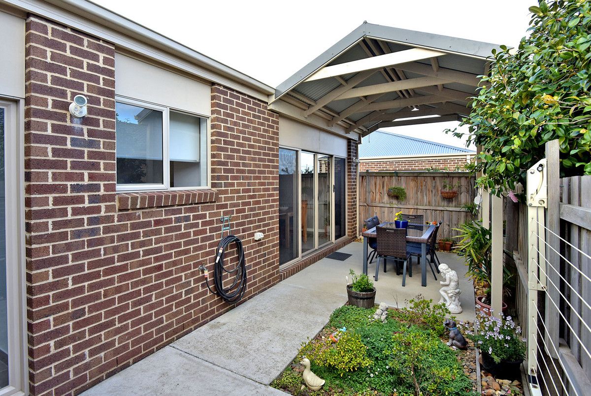 1/8 Kimberley Avenue, Drysdale VIC 3222, Image 1