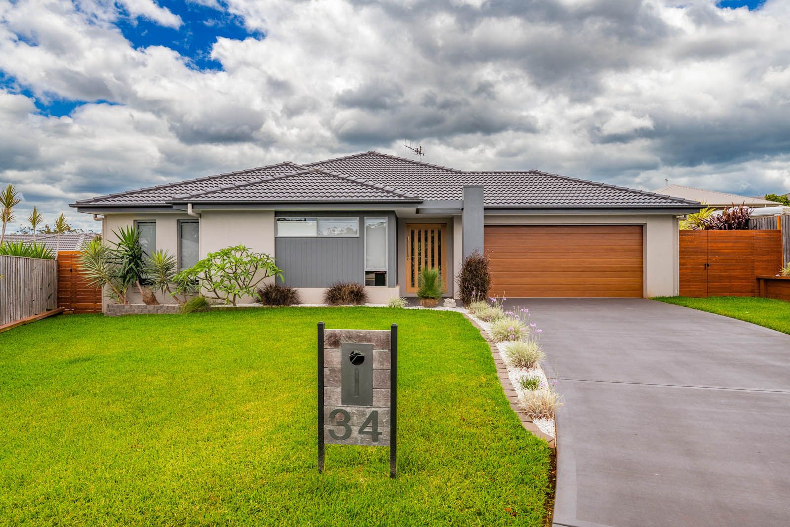 3 bedrooms House in 34 Ferrous Close PORT MACQUARIE NSW, 2444