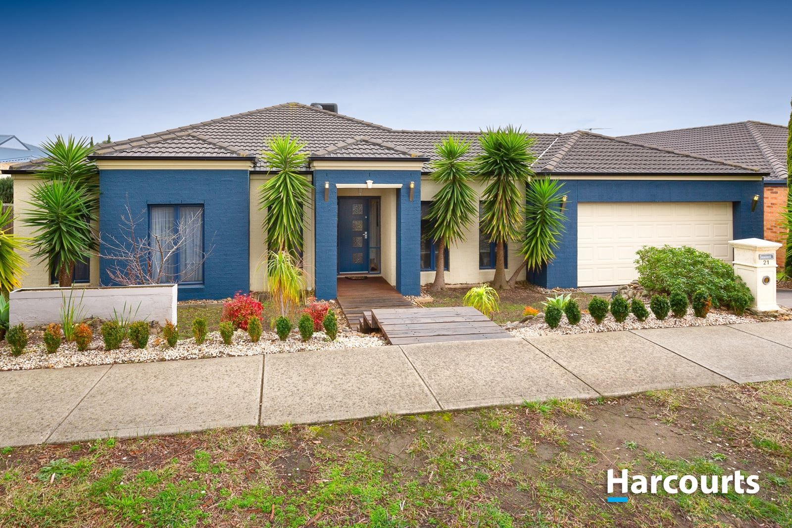 21 Riviera Drive, Berwick VIC 3806, Image 0