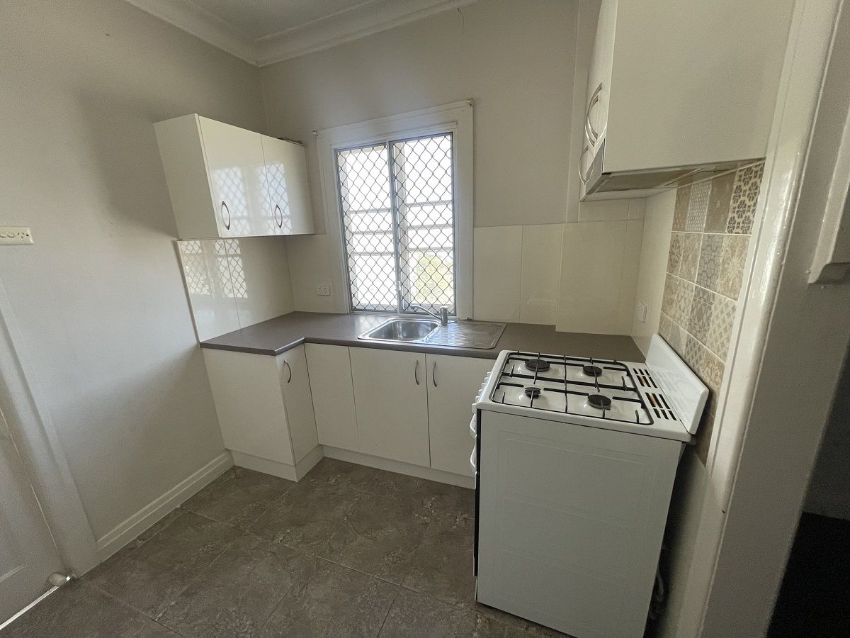 1 bedrooms House in 3/92 Limestone Street IPSWICH QLD, 4305