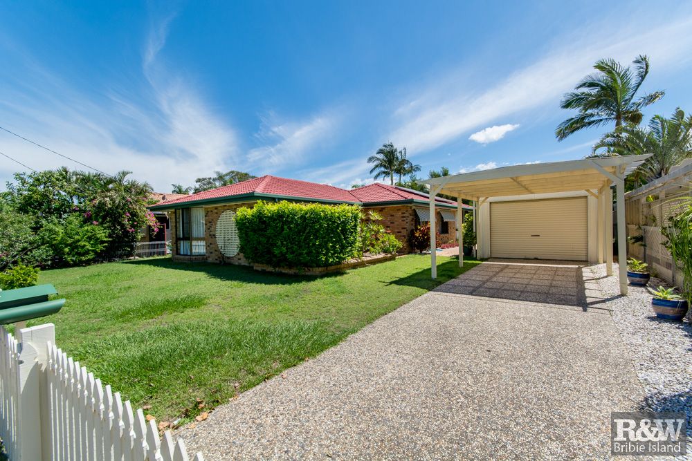 14 Yorkshire Drive, Banksia Beach QLD 4507, Image 2