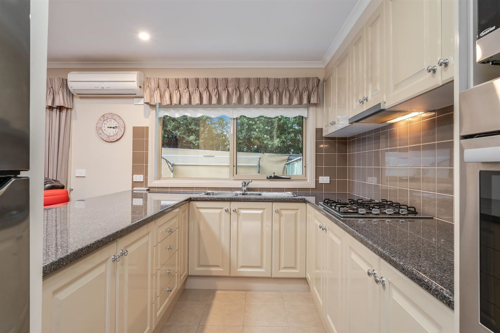 3 14 Regent Street Belmont Vic 3216 Domain