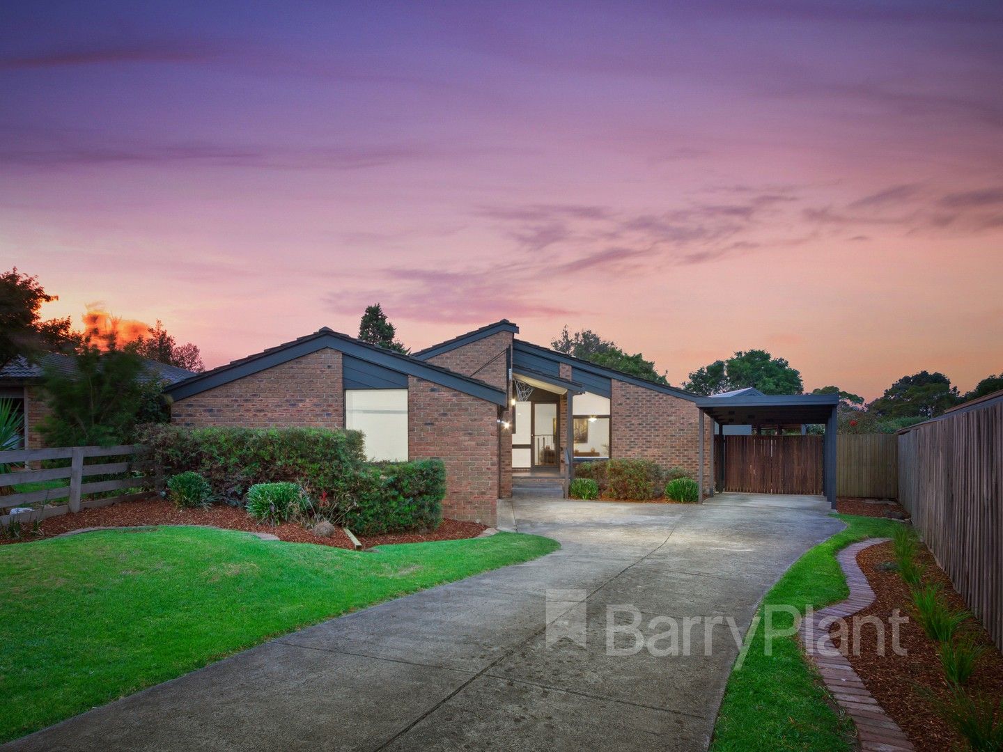 8 Gould Close, Wantirna South VIC 3152, Image 0