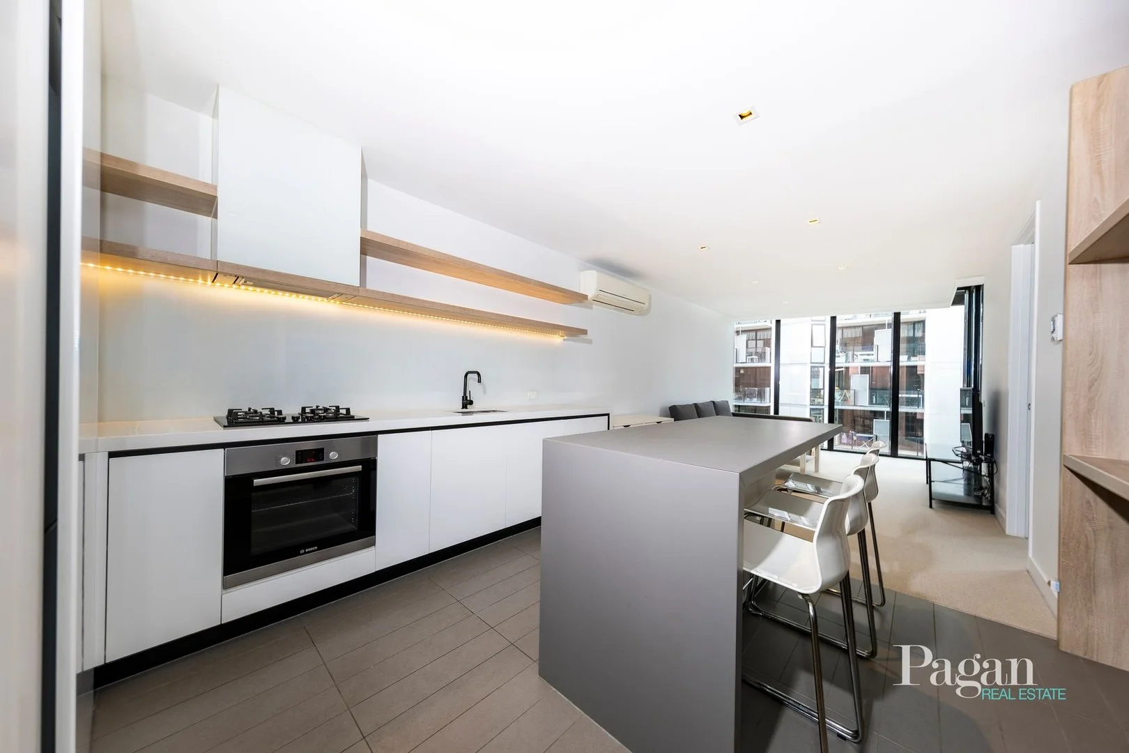 Additional image 5 of 1802/677 La Trobe Street, Docklands VIC 3008