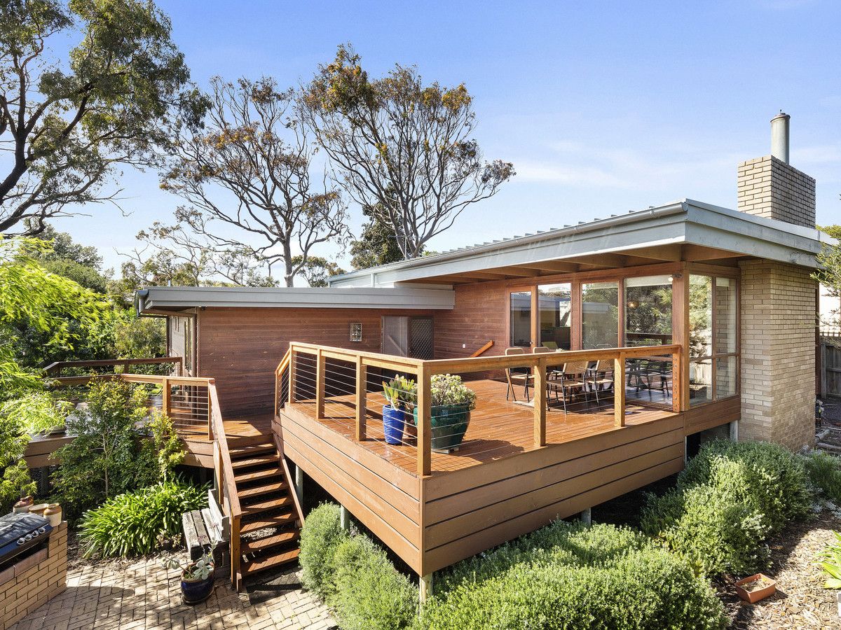 3 bedrooms House in 12 Warwick Hill Drive POINT LONSDALE VIC, 3225