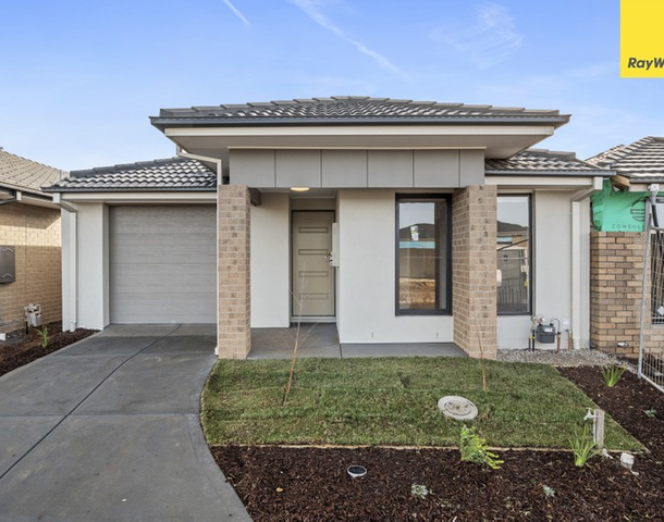 16 Feathertop Avenue, Weir Views VIC 3338