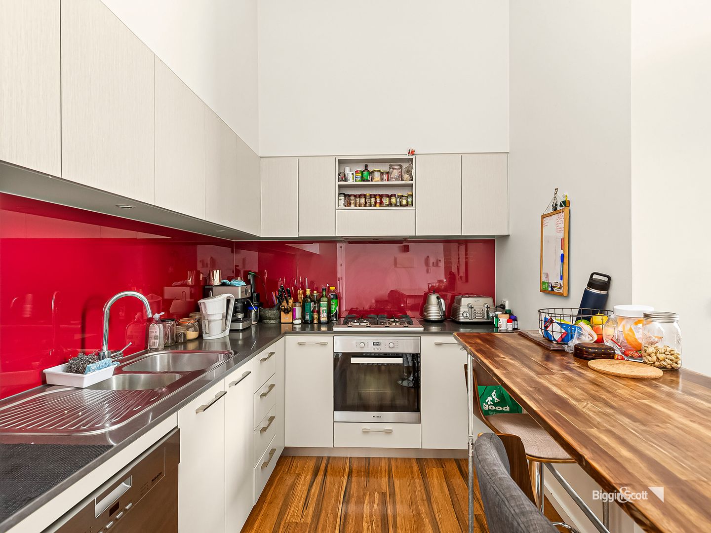 305C/168 Victoria Road, Northcote VIC 3070, Image 2