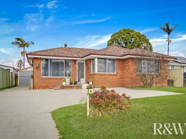 24 Woodview Road, Oxley Park NSW 2760