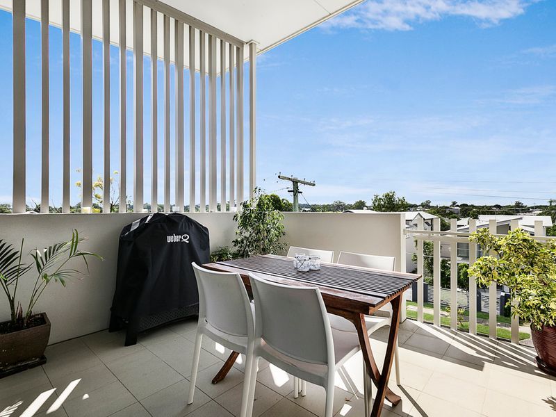 206/64 Kates Street, Morningside QLD 4170, Image 2