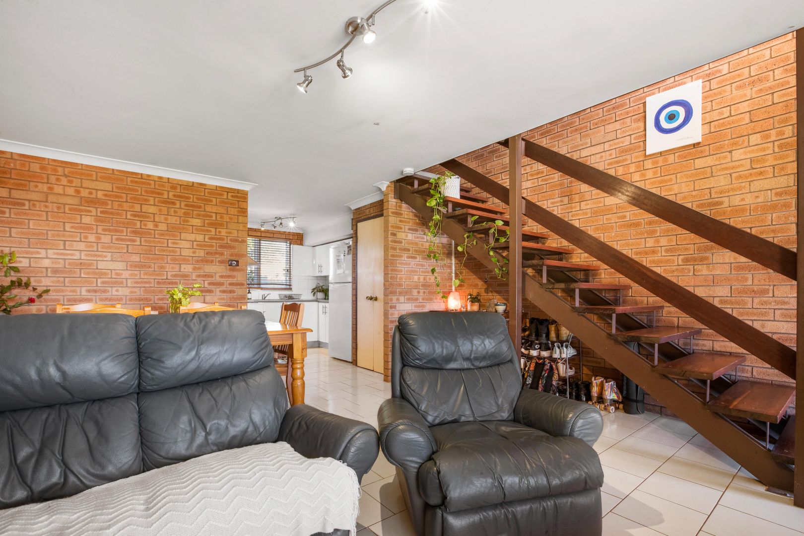 7/2 Sun Court Millars Well WA 6714 Domain