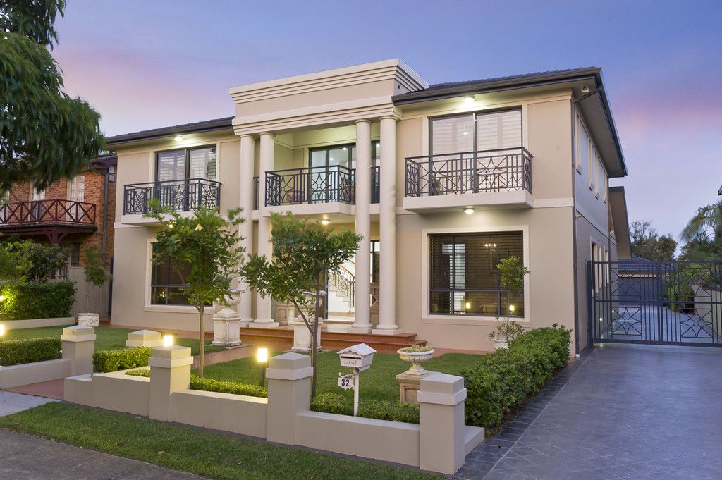 6 bedrooms House in 32 Plimsoll Street SANS SOUCI NSW, 2219