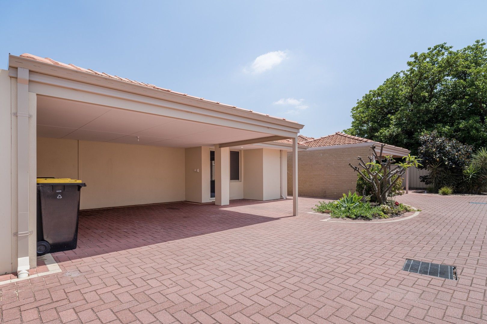 3 bedrooms House in 3/187 Cammillo Road KELMSCOTT WA, 6111