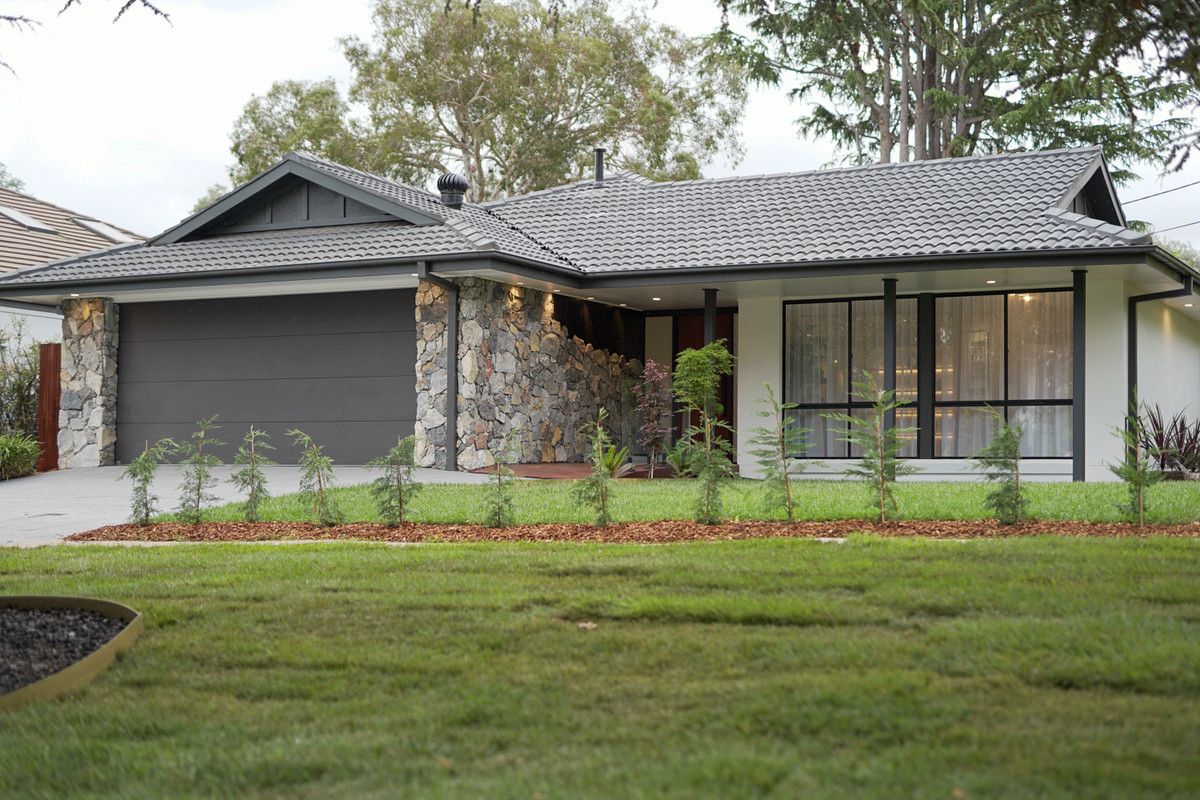 4 bedrooms House in 5 Banks Street YARRALUMLA ACT, 2600