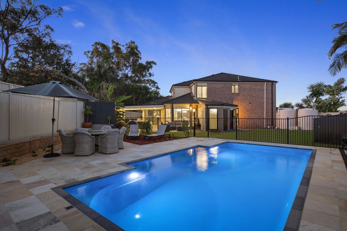 5 bedrooms House in 16 Bay Vista Way GWANDALAN NSW, 2259