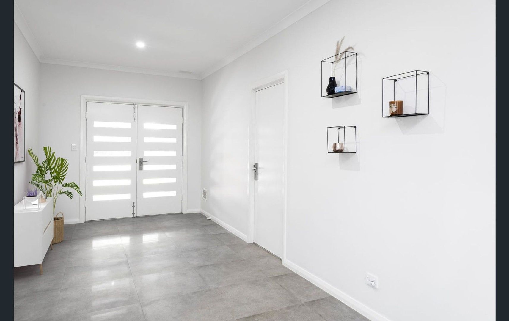 5 bedrooms House in 2 Yuwari Avenue KARLKURLA WA, 6430